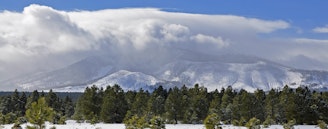 Snow_clouds_over_Kendrick_Mountain.jpg